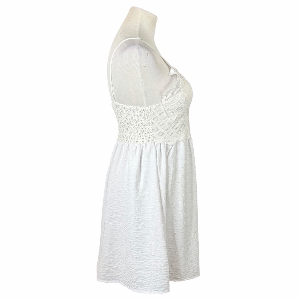 10/$25🦋 Faded Rose White Lace Crochet V-Neck Babydoll Mini Dress - Size Large - Picture 6 of 15